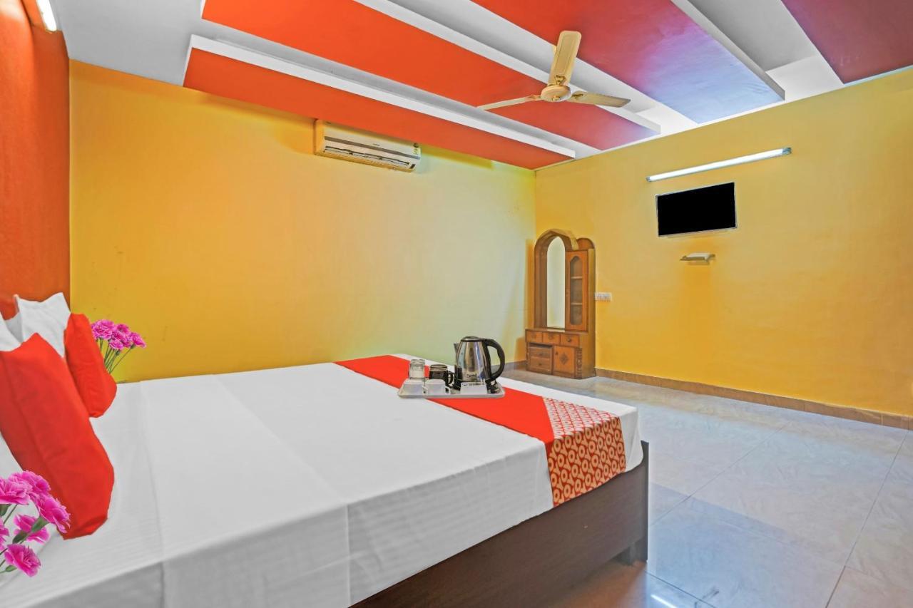 Oyo 87701 Lucky Farm Hotel Shāhpur Esterno foto
