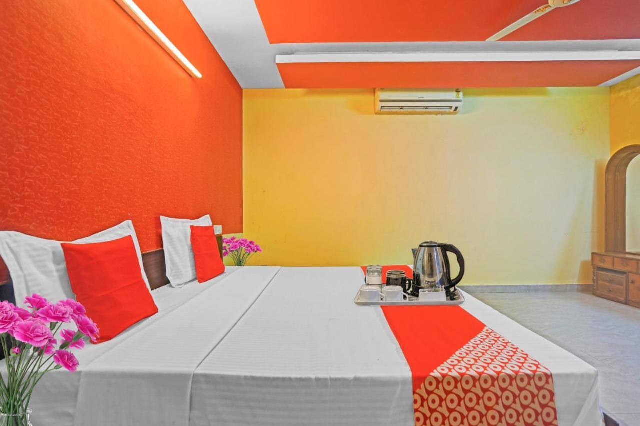 Oyo 87701 Lucky Farm Hotel Shāhpur Esterno foto