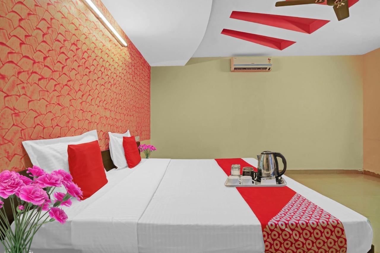 Oyo 87701 Lucky Farm Hotel Shāhpur Esterno foto