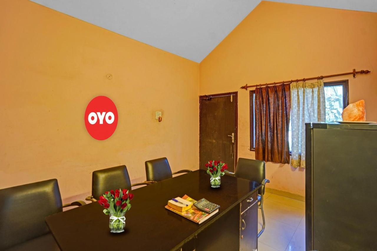 Oyo 87701 Lucky Farm Hotel Shāhpur Esterno foto