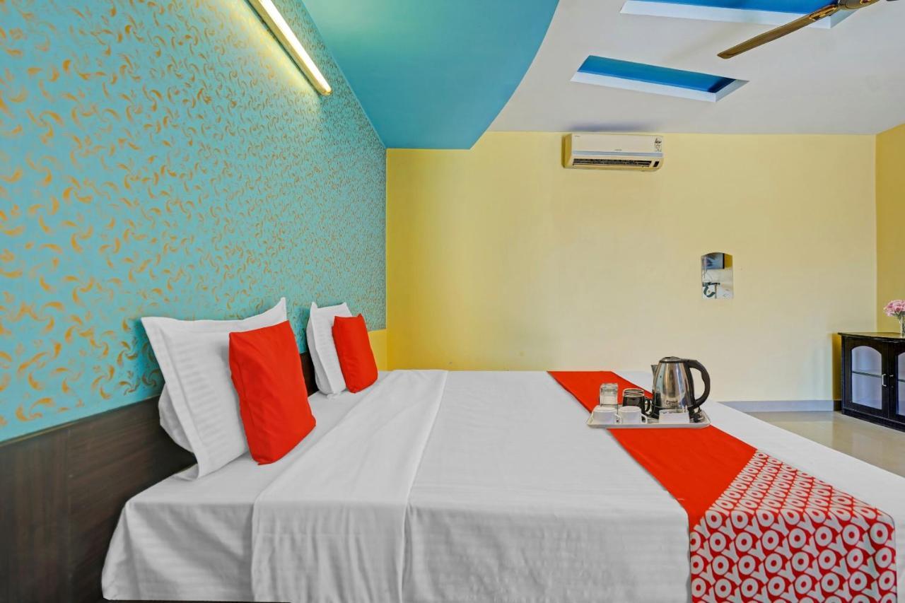 Oyo 87701 Lucky Farm Hotel Shāhpur Esterno foto